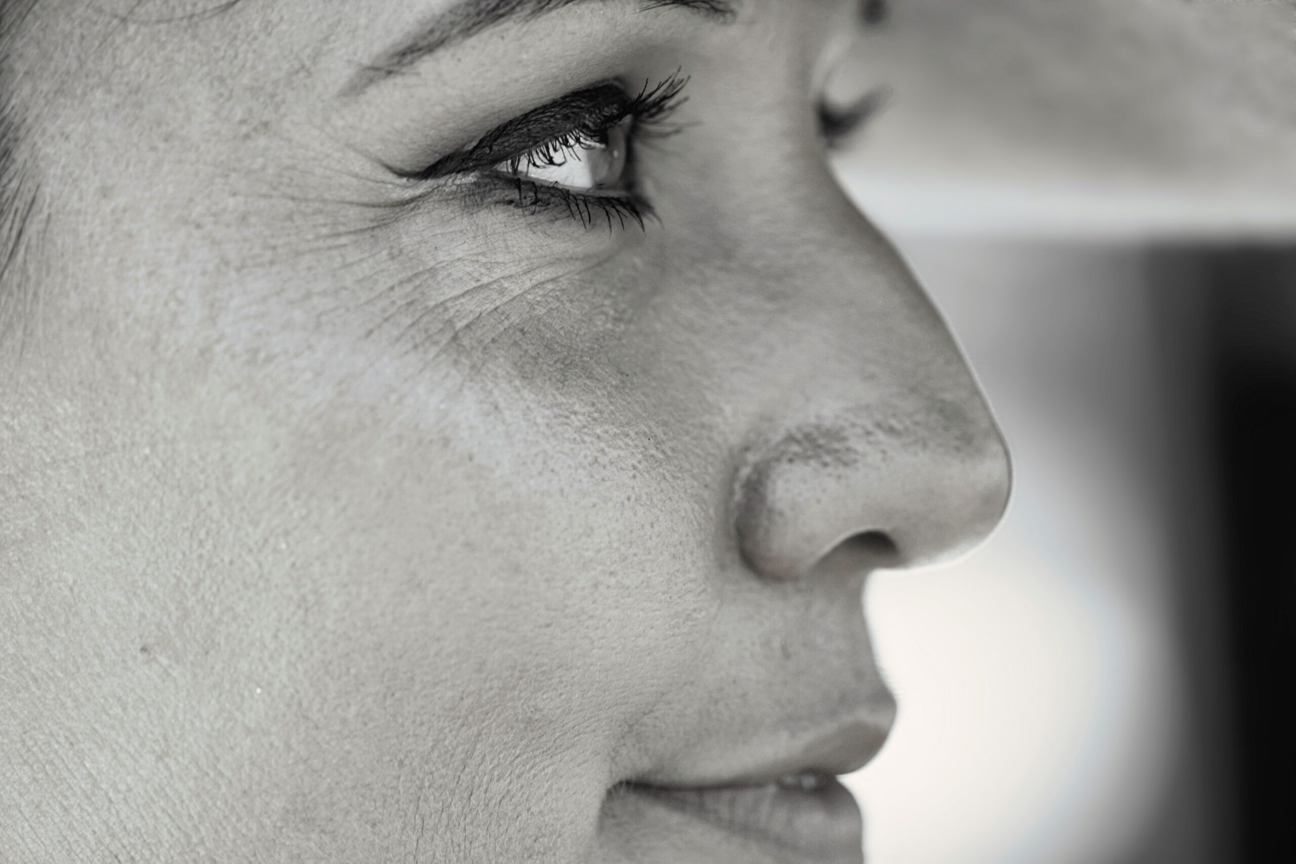 woman with wrinkles around the eye